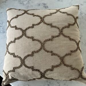 New Pottery Barn Linen Beaded Pillow 18x18 w/ Insert